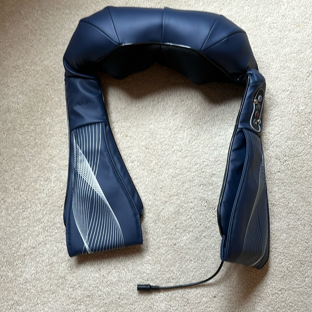 NAIPO 3D Rotating Massager